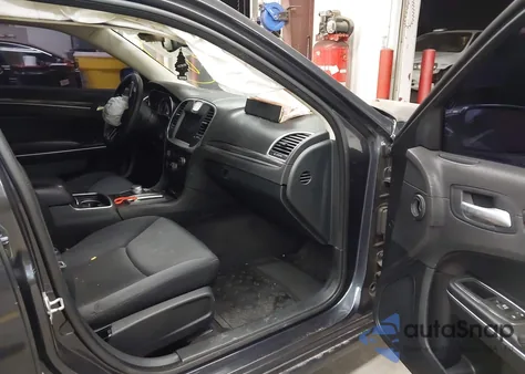 2018 Chrysler 300 Touring из США, поврежденный, VIN 2C3CCAAG4JH253863